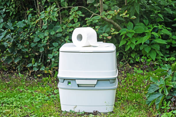 Best Portable toilet rental cost  in Lowell, IN